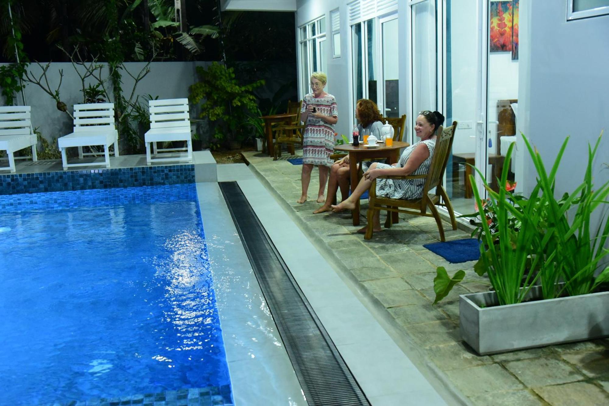 Di Sicuro Tourist Inn Hikkaduwa Exterior photo