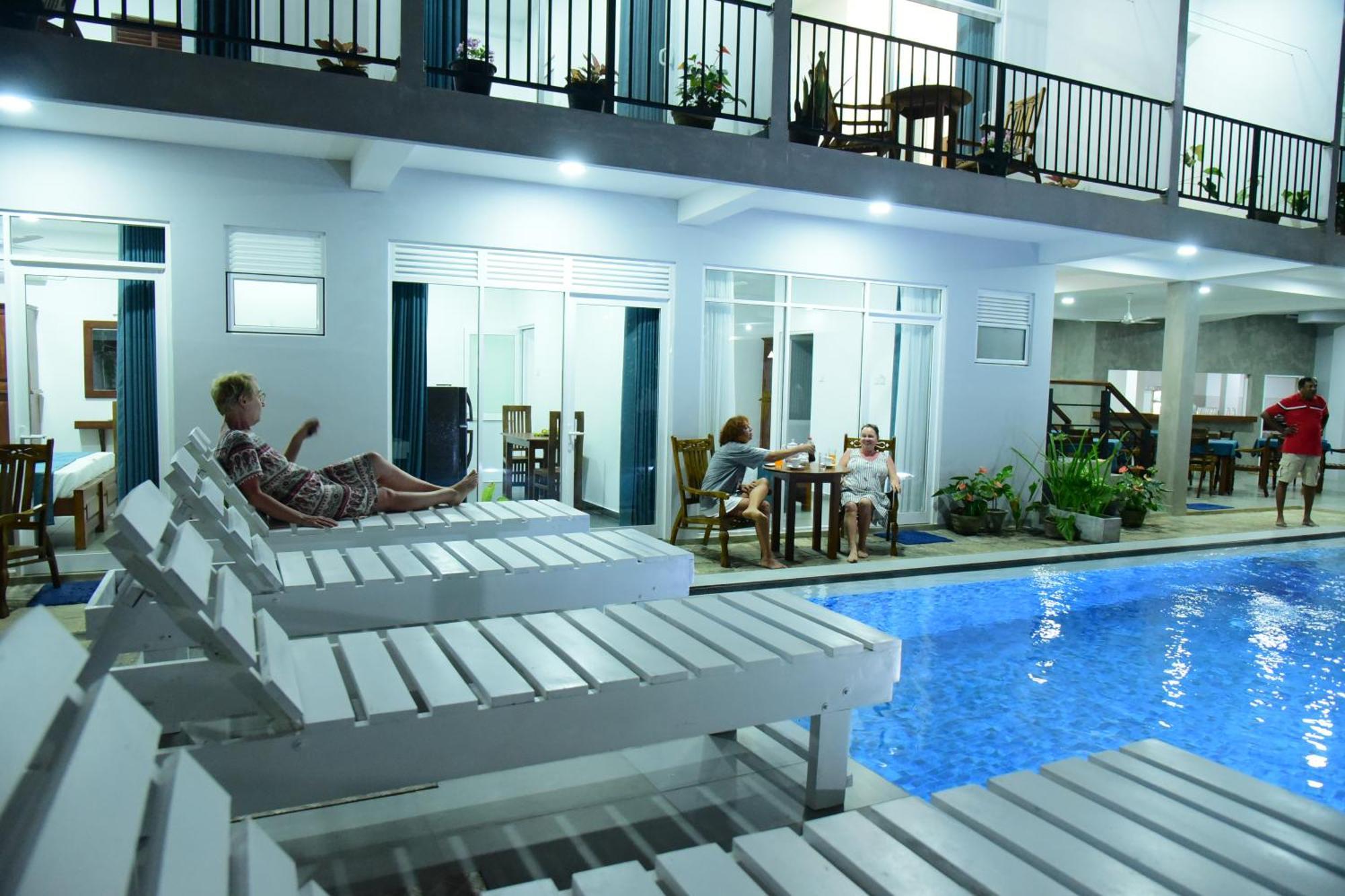 Di Sicuro Tourist Inn Hikkaduwa Exterior photo