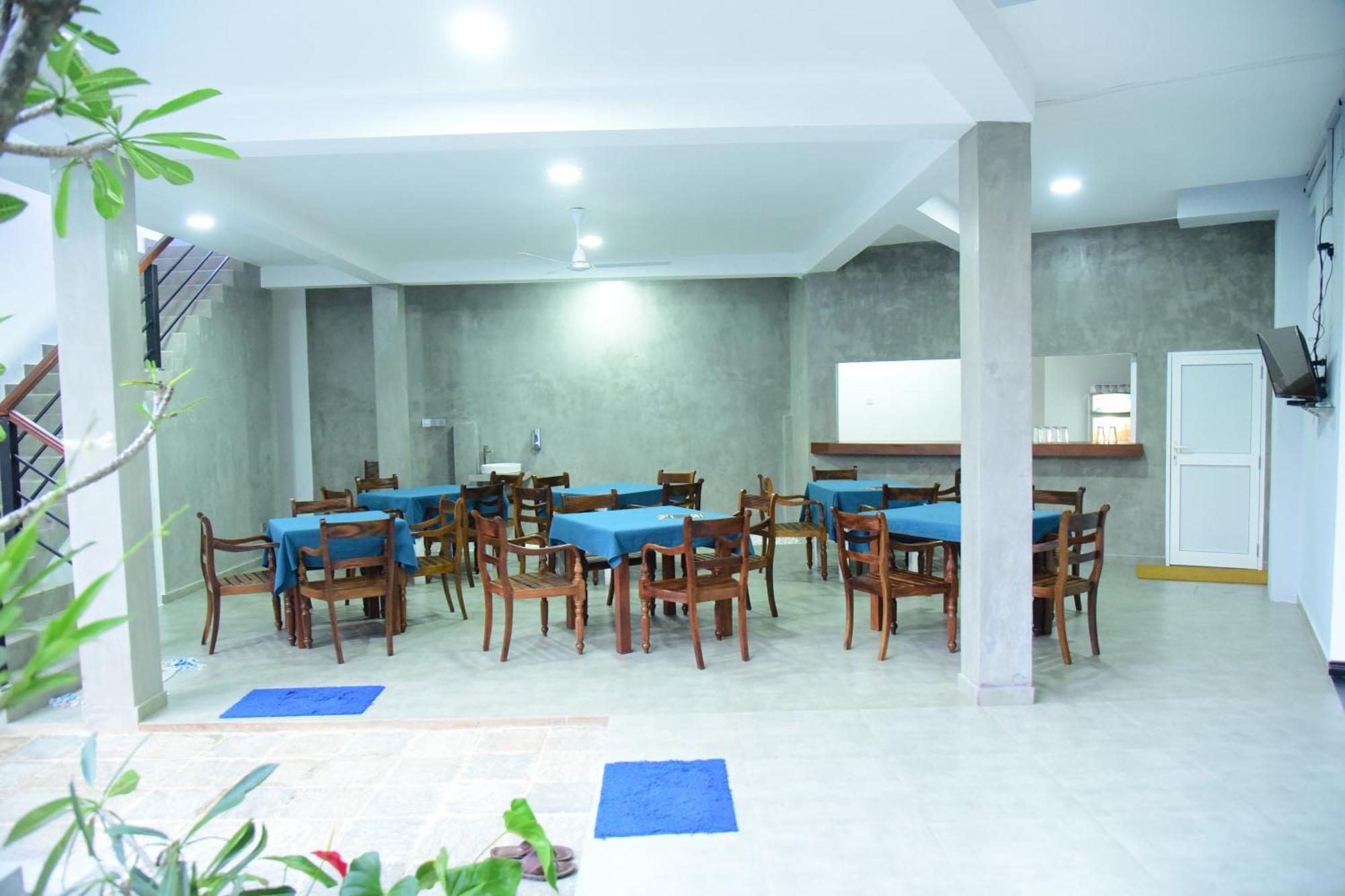 Di Sicuro Tourist Inn Hikkaduwa Exterior photo