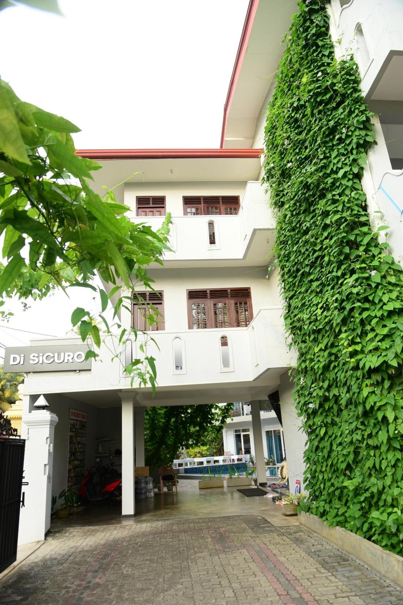 Di Sicuro Tourist Inn Hikkaduwa Exterior photo