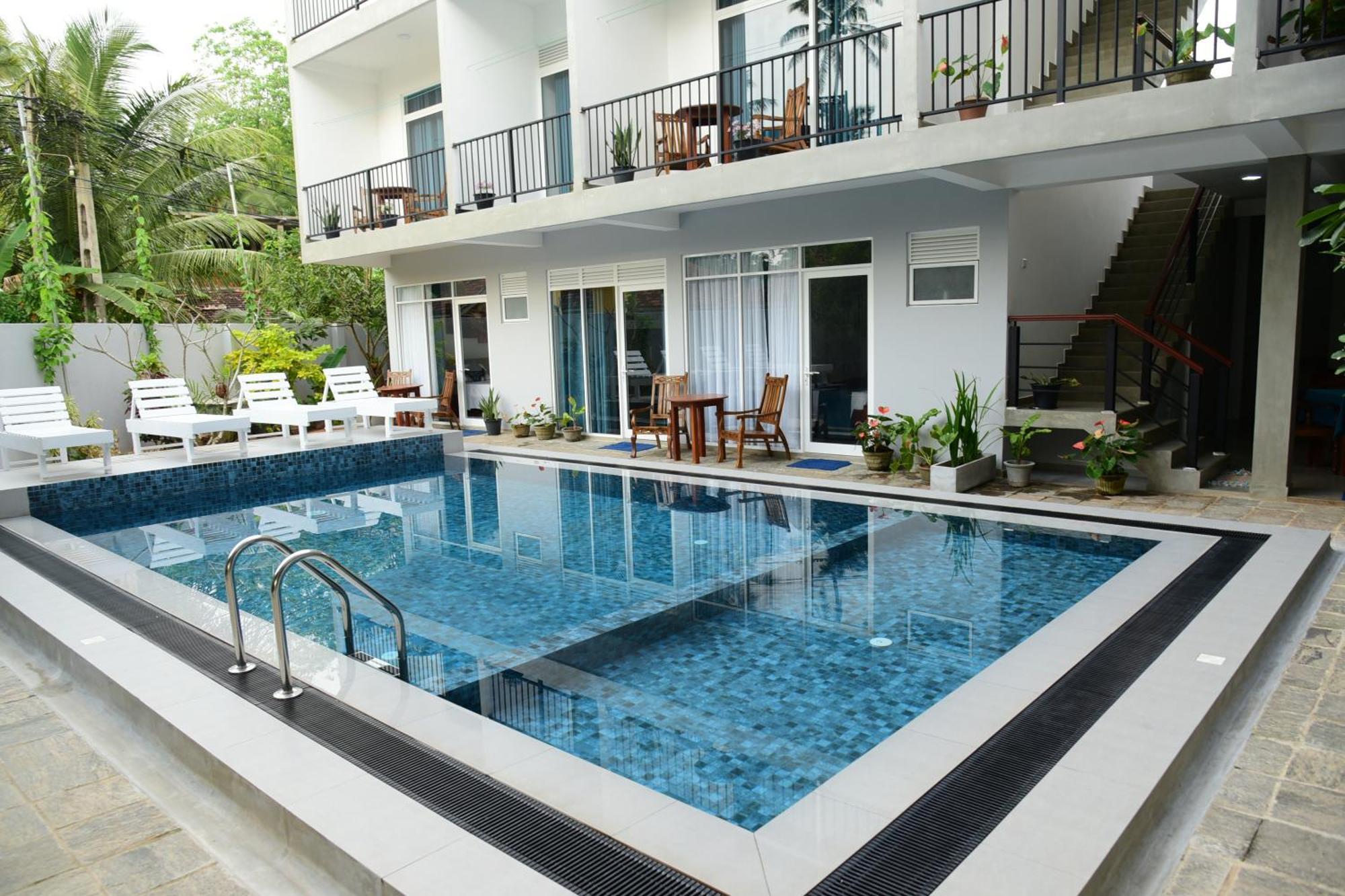 Di Sicuro Tourist Inn Hikkaduwa Exterior photo