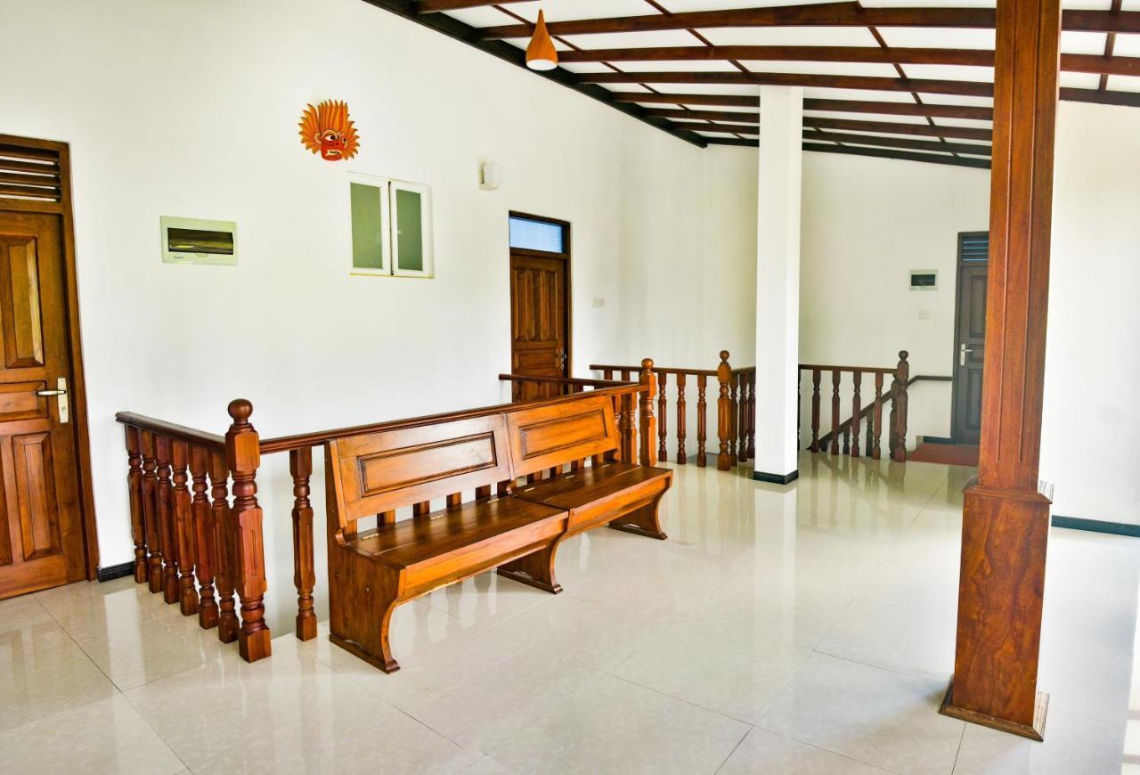 Di Sicuro Tourist Inn Hikkaduwa Exterior photo