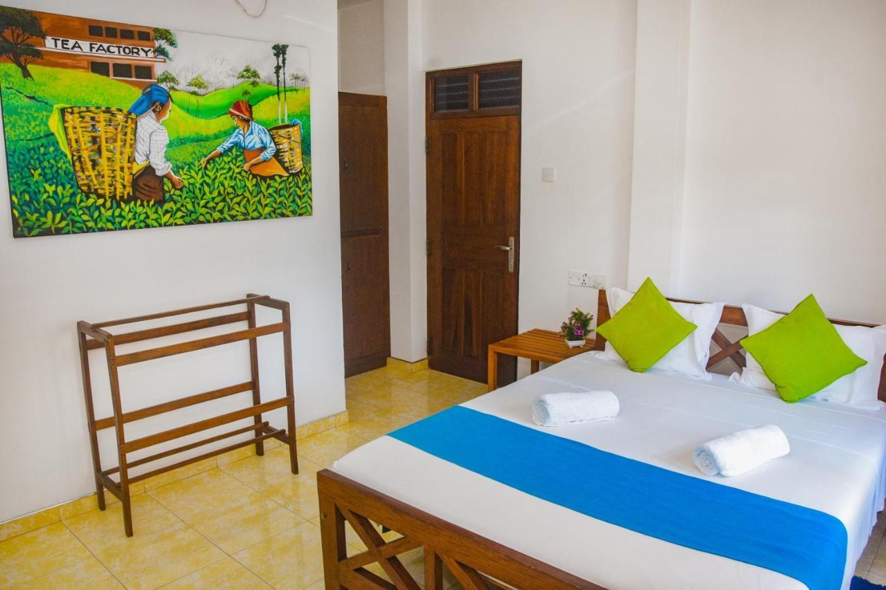 Di Sicuro Tourist Inn Hikkaduwa Exterior photo